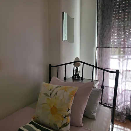 Mini Hostel In Lisbon-3