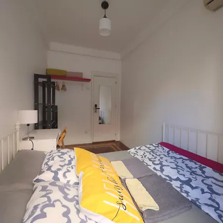 Mini Hostel In Lisbon-2