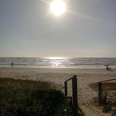 Ótima casa Jardim do Éden - Tramandaí, poucos passos do mar!-3