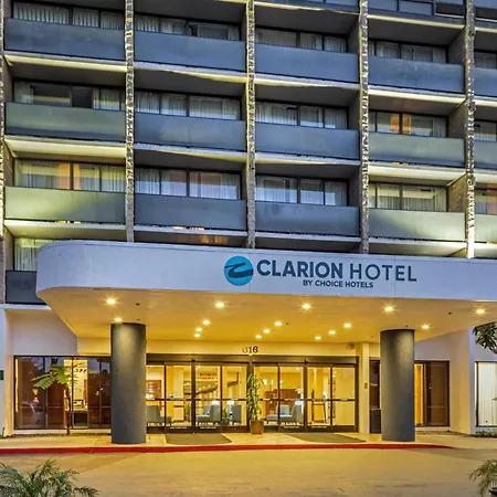 Clarion Hotel Anaheim Resort-3