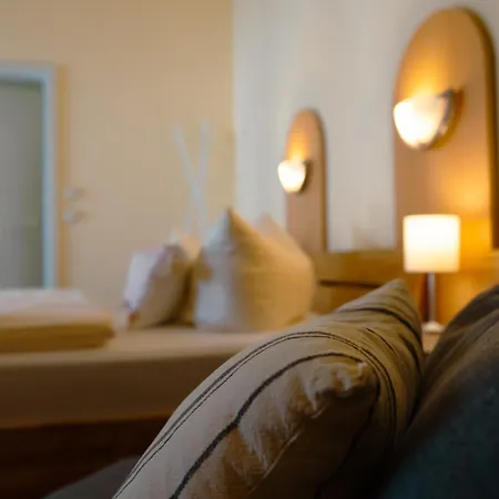 Hotel-Pension Lender-2