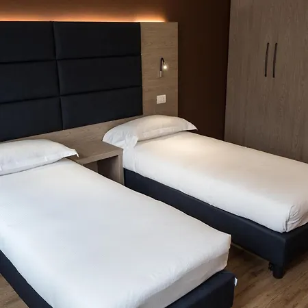 Hotel Touring-2