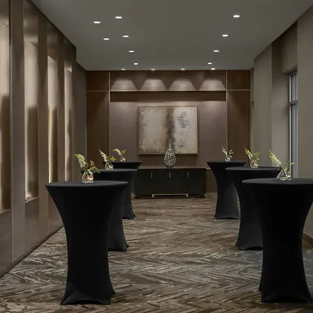 Ac Hotel By Marriott Boston Cambridge-2