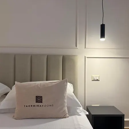 Villa Da Vinci Luxury Panoramic Apartments - Taormina Rooms Collection-3