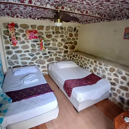 Casa De Robles Tanay Rizal-3