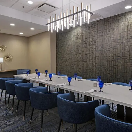 Doubletree By Hilton West Edmonton-2