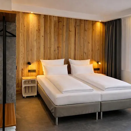 JUNIPRO Hotel Schinderhannes-3