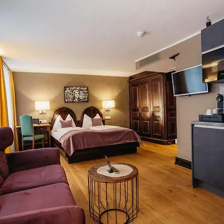 Altstadt Hotel Stadtkrug-3