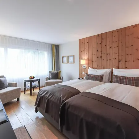 Hotel Adula-3