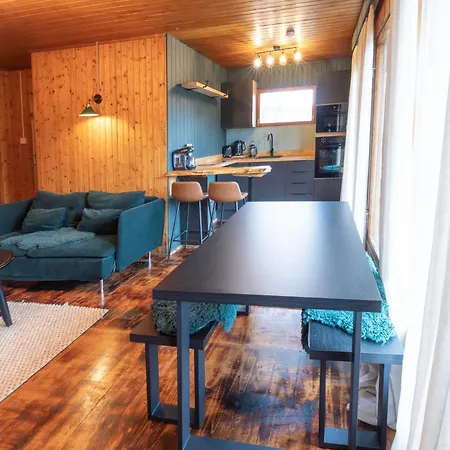 Kingswood Pods And Lodges-2