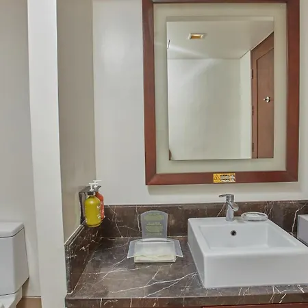Holiday Inn & Suites Makati By Ihg-2