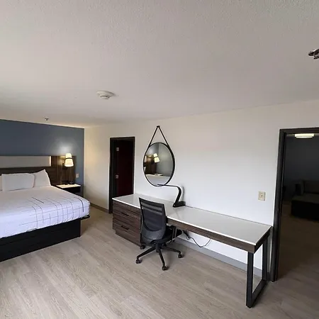 La Quinta By Wyndham Dodge City-3