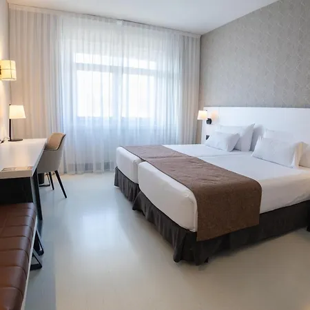 Hotel Ilunion Bilbao-2