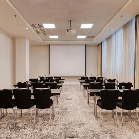 Radisson Hotel Brussels Centre Midi-3