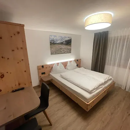 Dorfblick Appartements & Rooms-2
