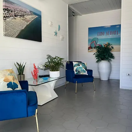 Aurora Beach & Suite-2