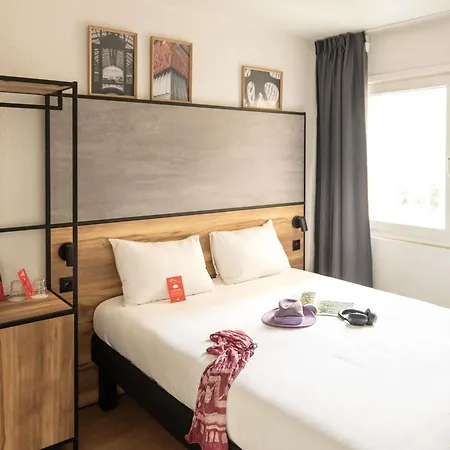 Hotel Ibis Antwerpen Centrum-2