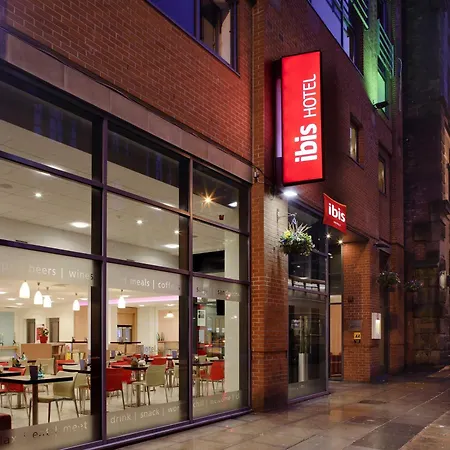Ibis Manchester Centre 96 Portland Street-3