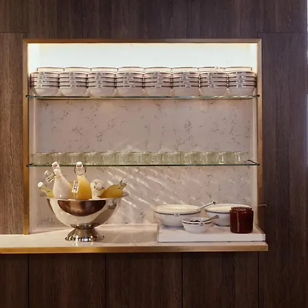 WIDE Hotel-2