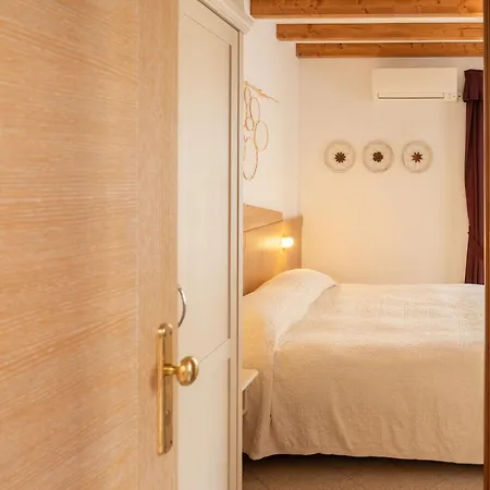 Village Hotel Lucia-3