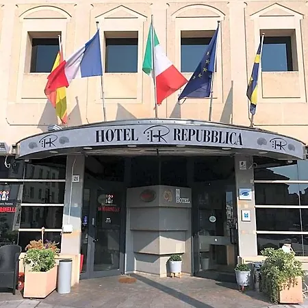 Hr Hotel-3
