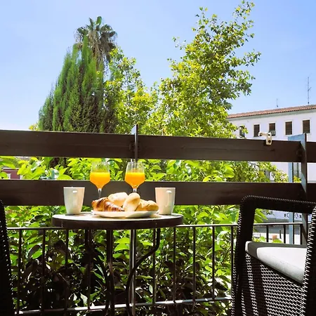 Apartamentos IMPLUVIUM plaza del Parador-3