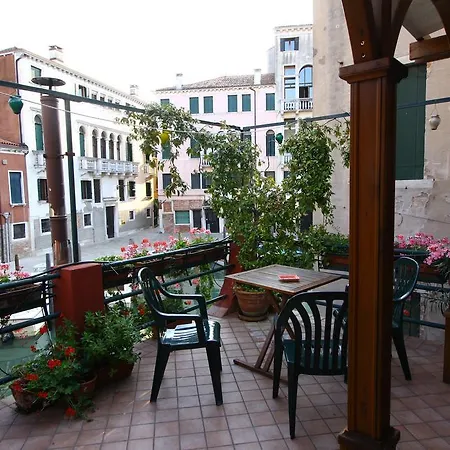 Hotel Dalla Mora-2