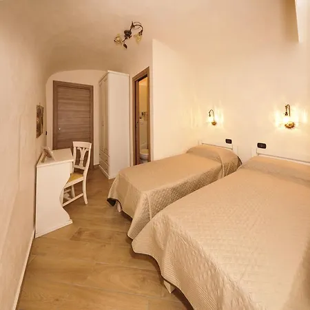 Look House-2