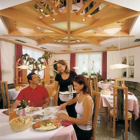 Hotel Residence Lorenz-3