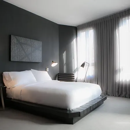 Tuck Hotel-3