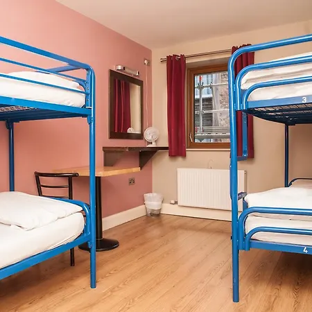 Isaacs Hostel-3