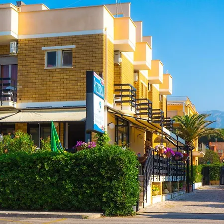 Piccolo Hotel-3