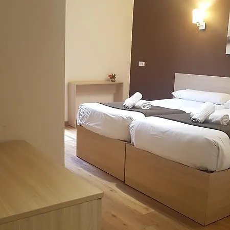 Hostal Barcelona Travel-3