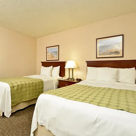 Ramada By Wyndham Waukegan/Great Lakes-3