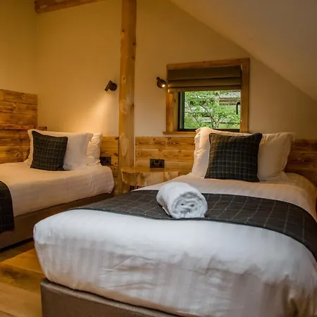 Cedar Lodge-2
