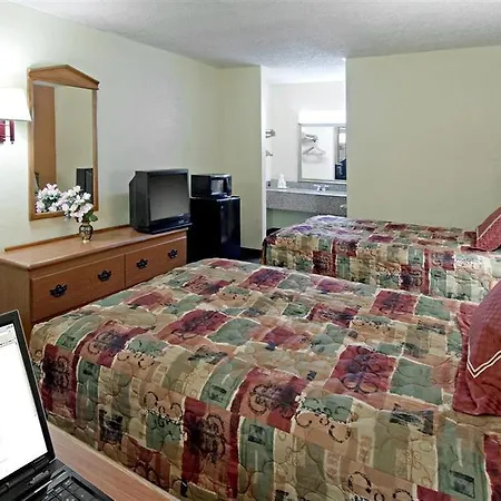 Rodeway Inn Canton I-55-2