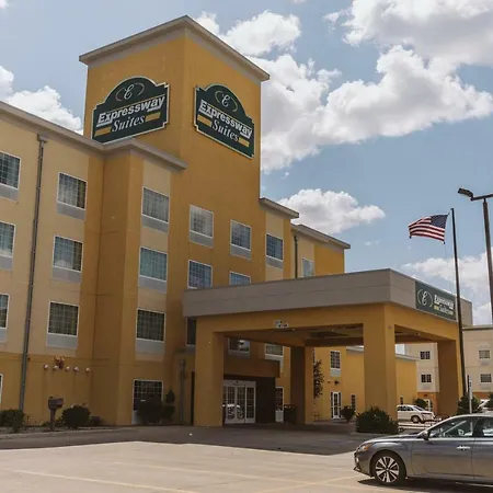 Expressway Suites Minot-2