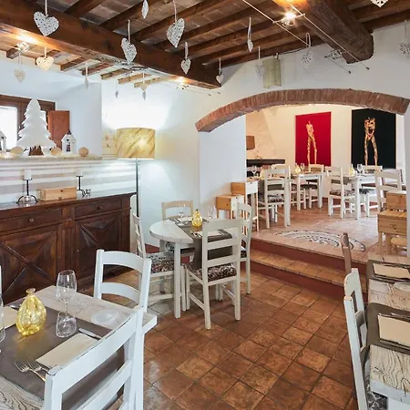 Il Castelluccio Country Resort-3