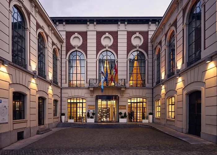 Hotel with pool: Van Der Valk Selys Liege Hotel & Spa