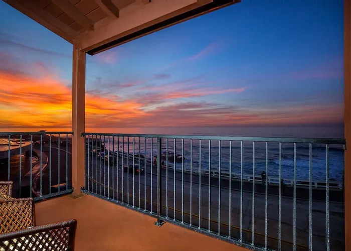 Boutique hotel only: Pantai Inn