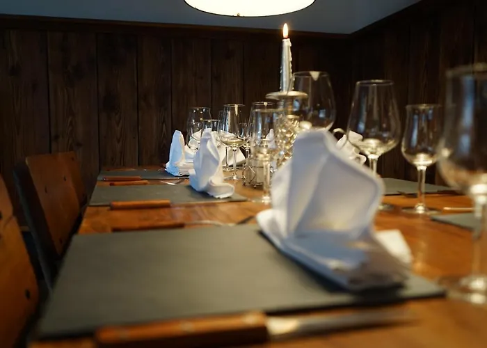 Mara Restaurant & Hotel