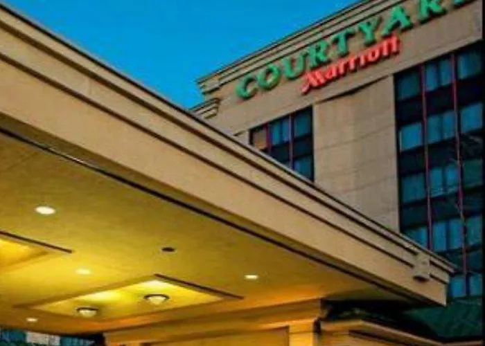 Hotels with a view Courtyard By Marriott New York Laguardia Airport