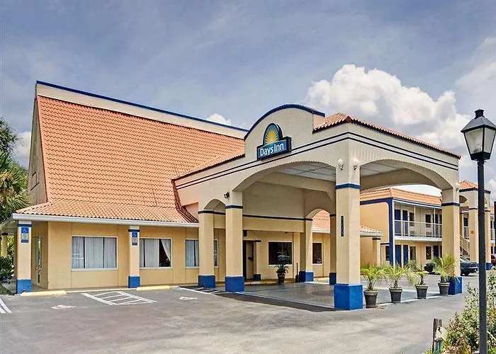 Motel: Days Inn By Wyndham Jacksonville South Memorial Hospital