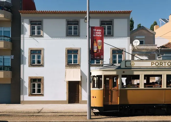  Duas Portas Townhouse