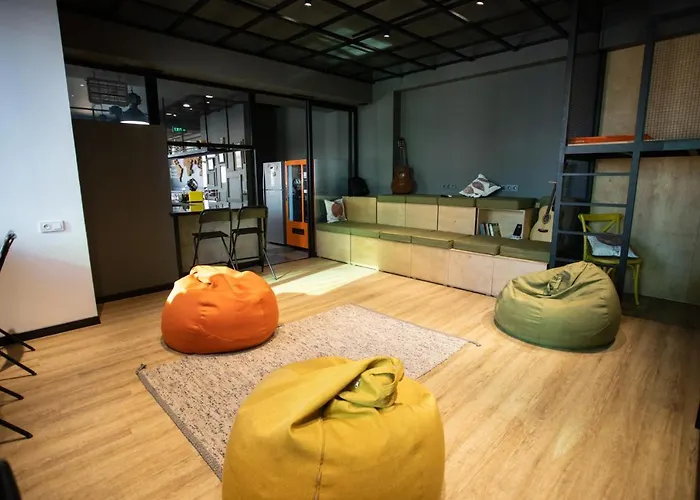 Kantar Hostel