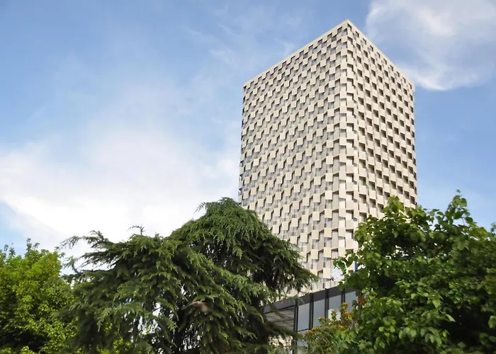 Maritim Plaza Tirana