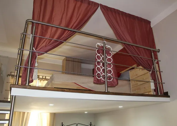 Casa Cairoli
