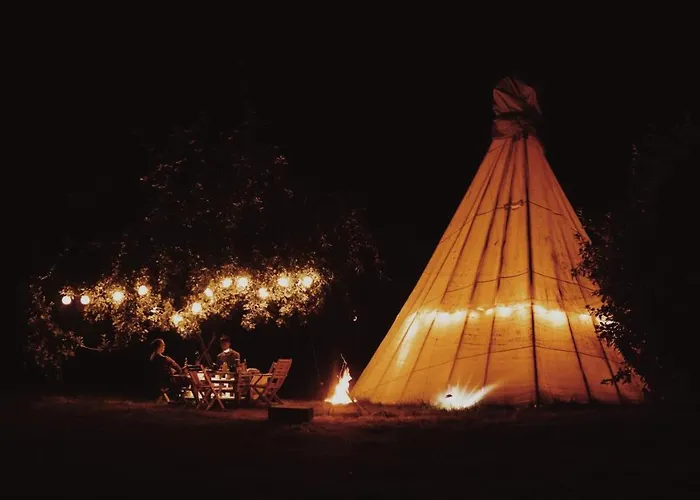 White House On Wye Glamping