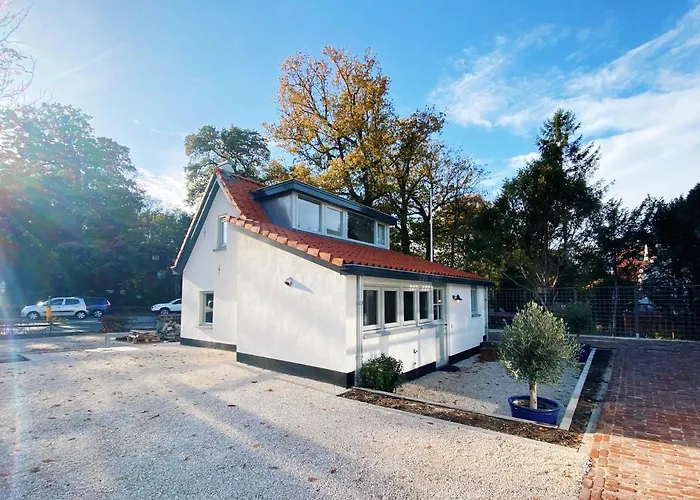 Cozy Historical Cottage
