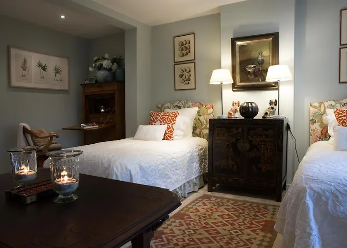 Two Rooms In Bruges